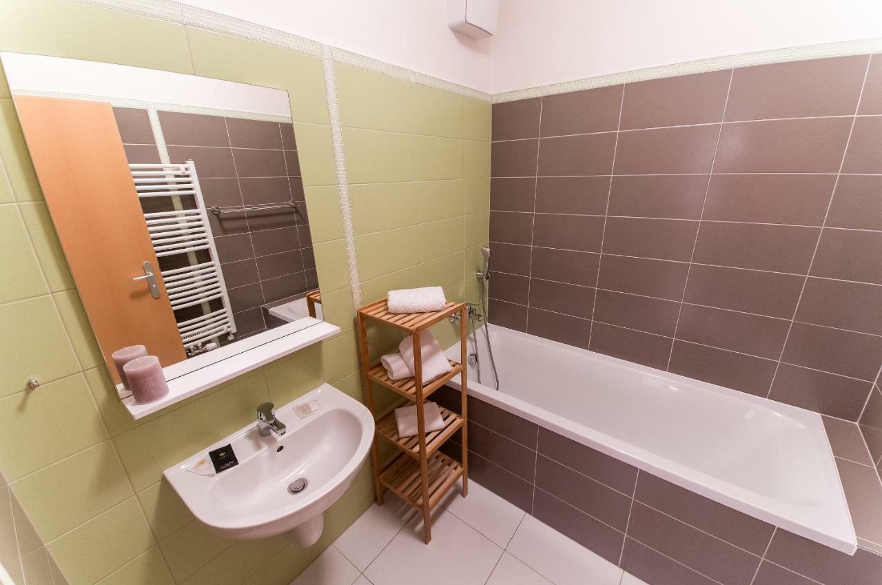Apartman U Lazni D23 トレボン エクステリア 写真
